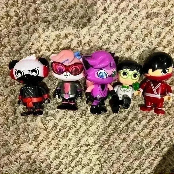 ryan’s world Other - Ryan’s World Figurines